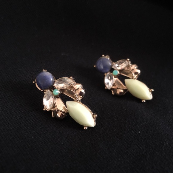 Accessorize Necklace with Earrings set - Picture 4 of 4